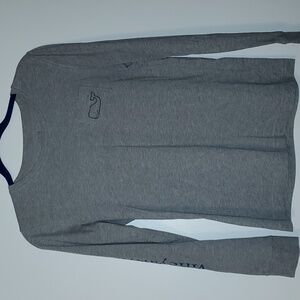 Vineyard Vines l/s grey shirt. Size small.
